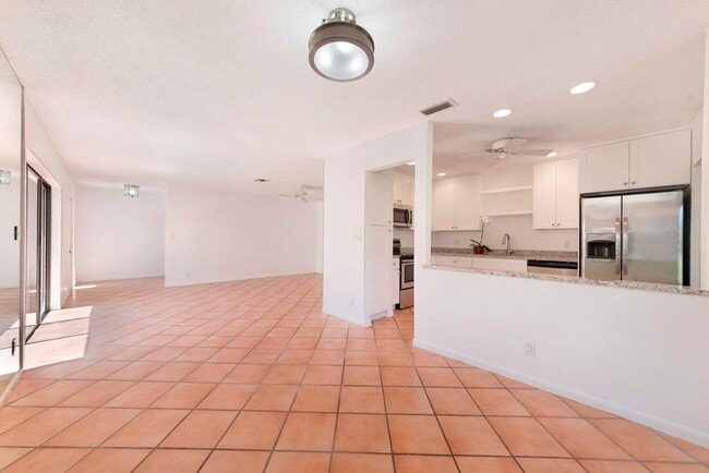 Building Photo - 5119 Minto Rd