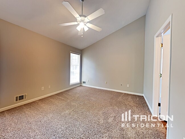 Building Photo - 161 Orchard Hill Dr