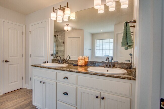 Building Photo - Milton 4BR Pool Home with Office, Vaulted Ceilings, Screened Saltwater Pool & 2-Car Garage