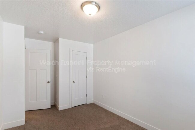 Building Photo - 1173 Shady Brook Ln S