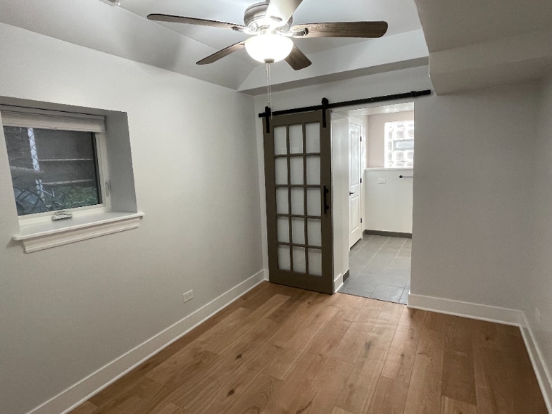 Building Photo - 4037 N St Louis Ave