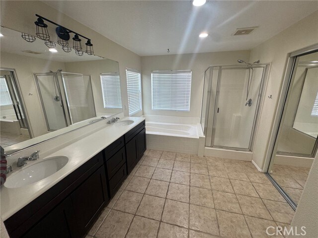 Building Photo - 29075 Silver Star Dr