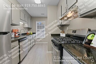 Building Photo - Newly renovated 2 bedroom with 2 full bath...