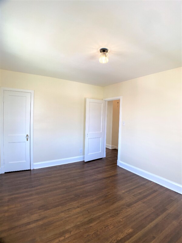 Building Photo - 95 Kentway