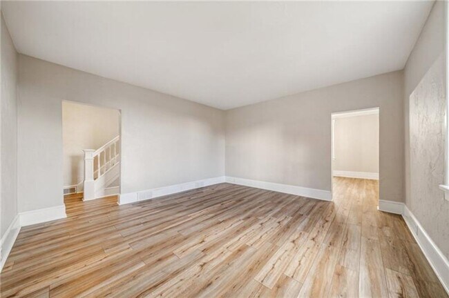 Building Photo - 3 bed/ 2 bath Single Family Home Manor, PA 15665