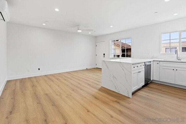 Building Photo - 4265 42nd St