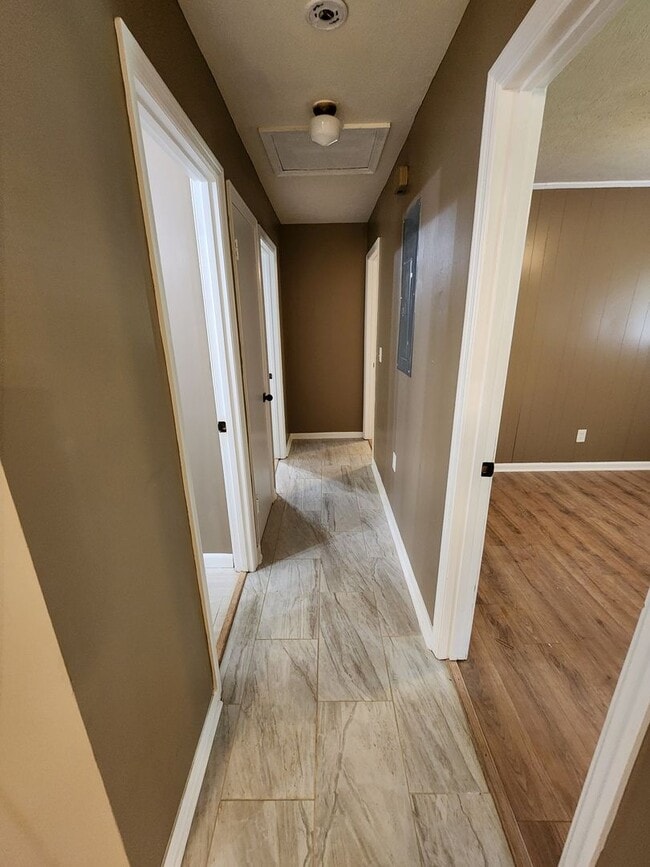 Building Photo - BEAUTIFUL 3 BEDROOMS 2 BATHS IN PHENIX CITY