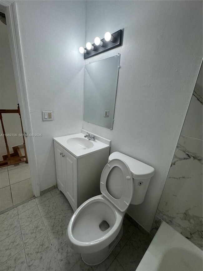 Building Photo - 5309 W 22nd Ct