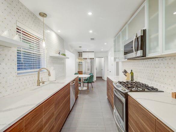 Building Photo - 9667 Timberleaf Dr