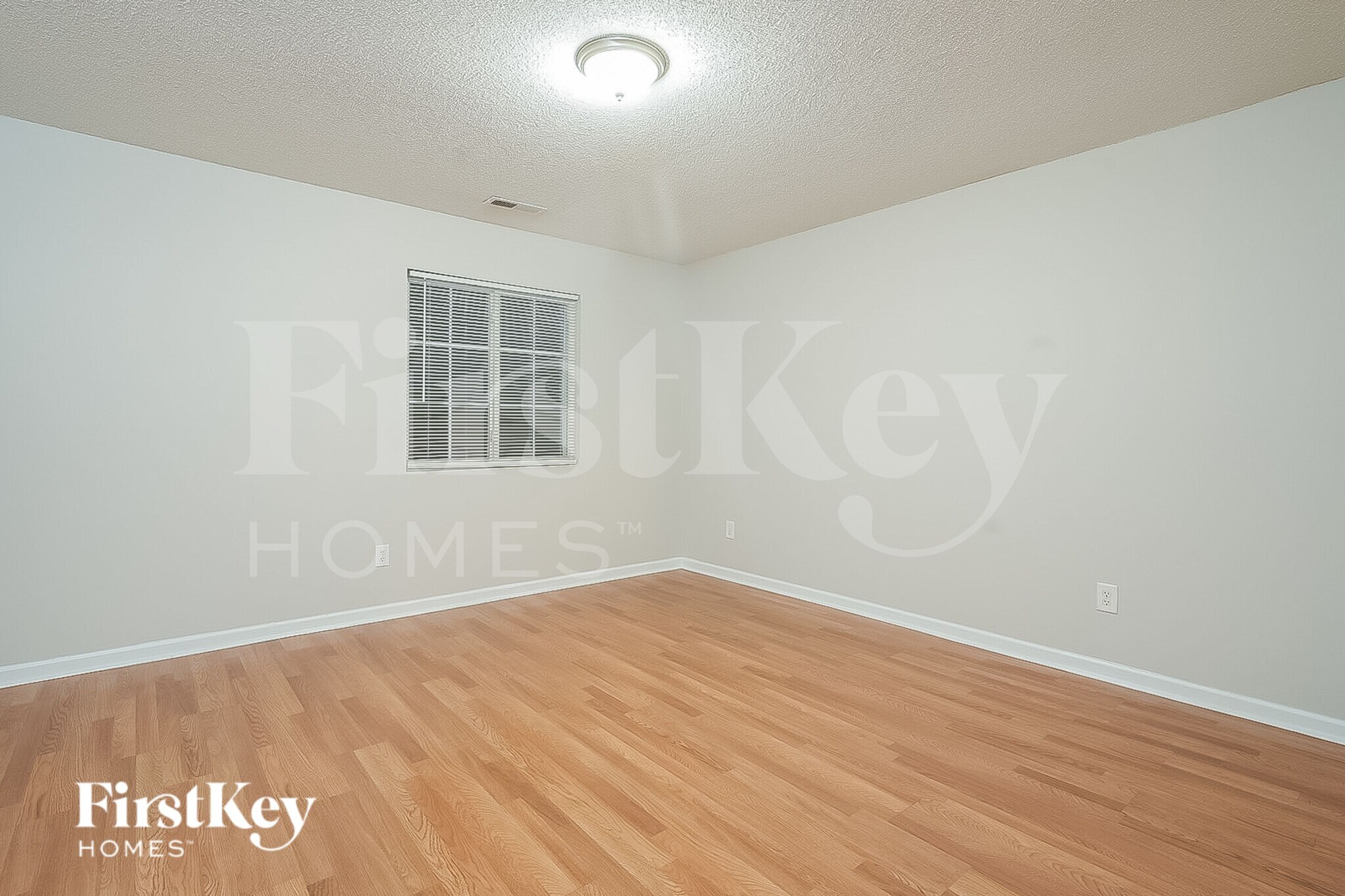 Building Photo - 5701 Yachtsman Ct