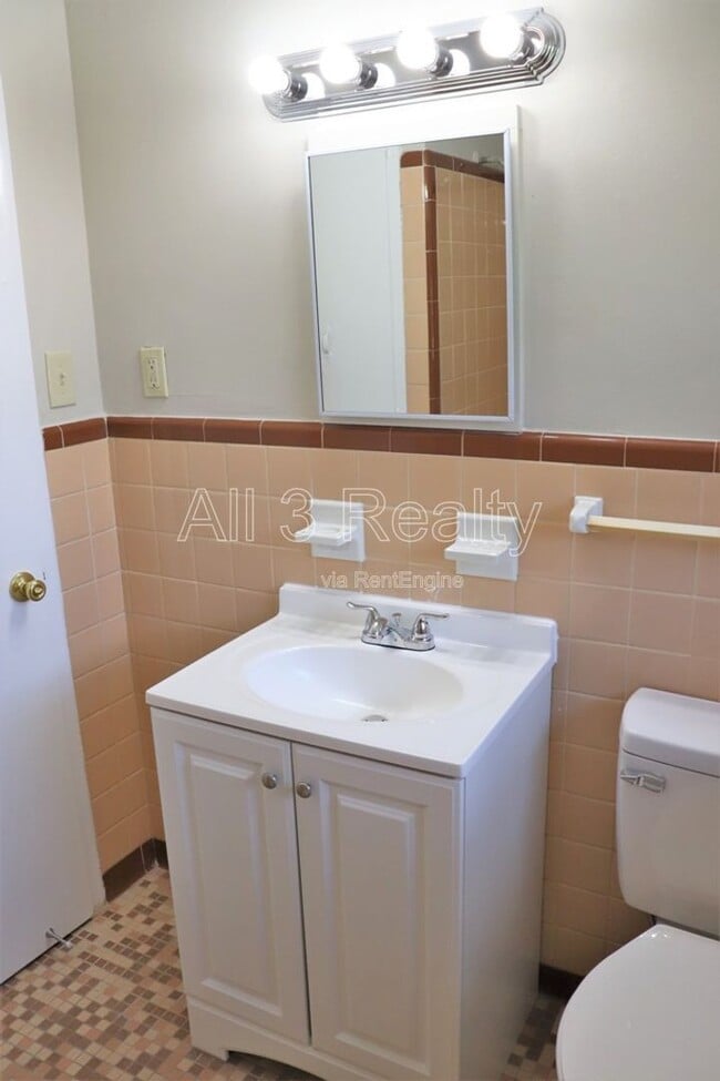 Building Photo - 939 Green Ridge Ct