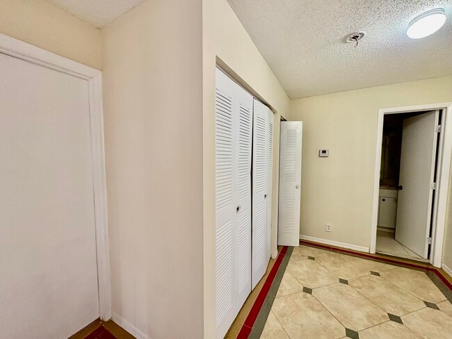 Building Photo - 4 SW 82nd Way