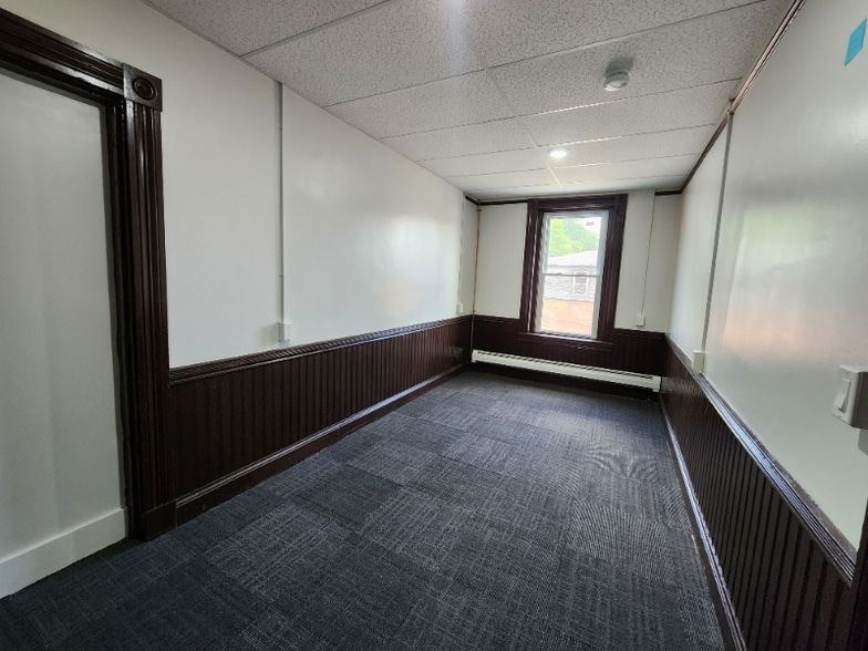 Building Photo - 18 Langdon St