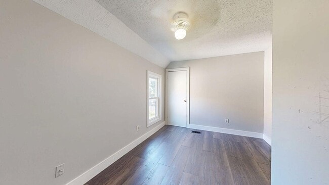 Building Photo - Denison/W.73rd neighborhood - updated 3 be...
