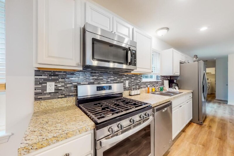Building Photo - 1170 Thunder Dr