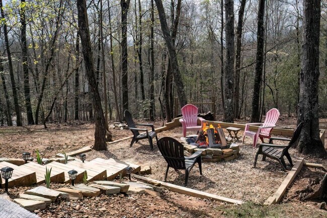 Building Photo - 54 Henderson Ln