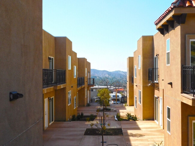 Building Photo - Tujunga Canyon, 10211-10215