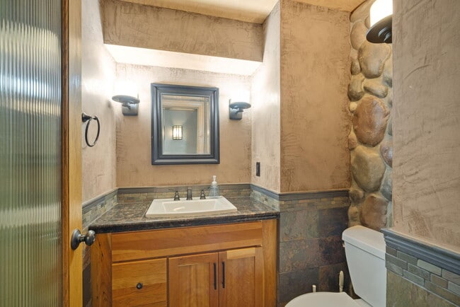 Building Photo - N54W16164 Westwind Dr