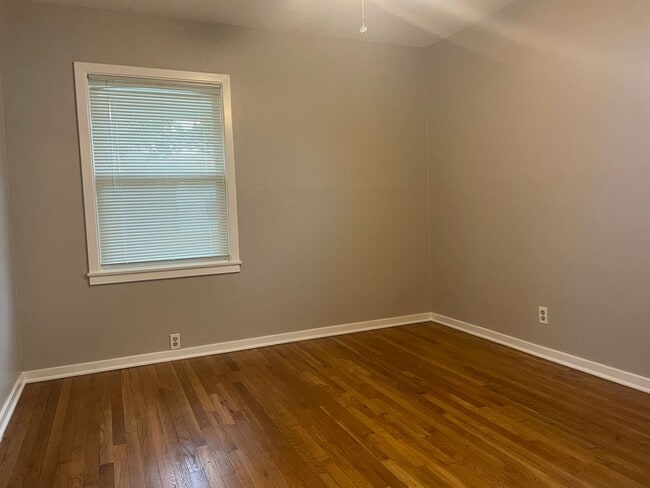 Building Photo - Single Family Home in East Sacramento