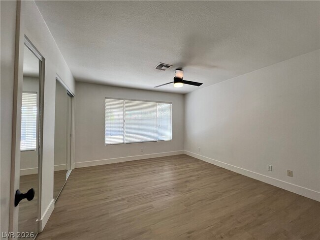 Building Photo - 8304 Palmada Dr