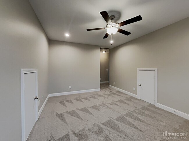 Building Photo - 962 Bonellis Ln