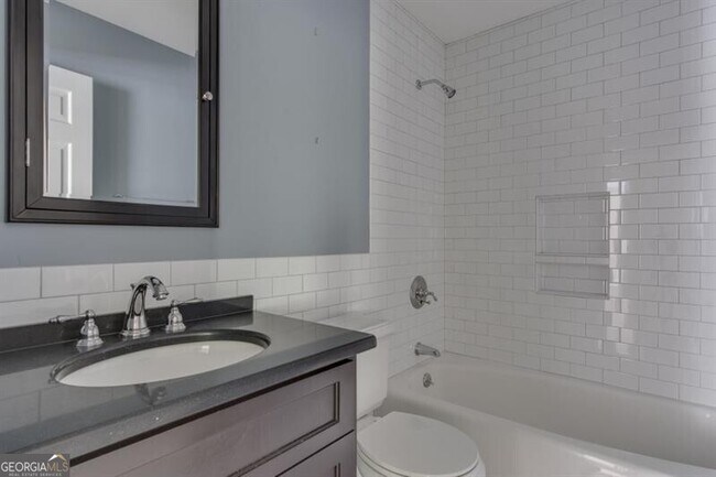 Building Photo - 4243 McClatchey Cir NE