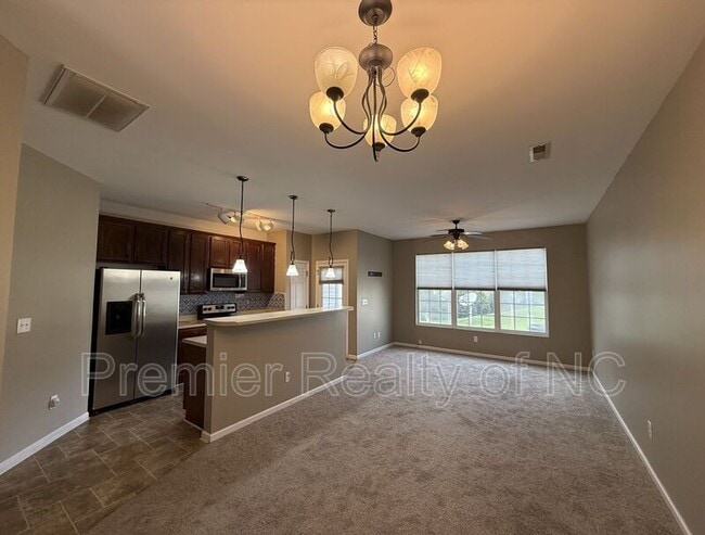 Building Photo - 2272 Hartfield Cir