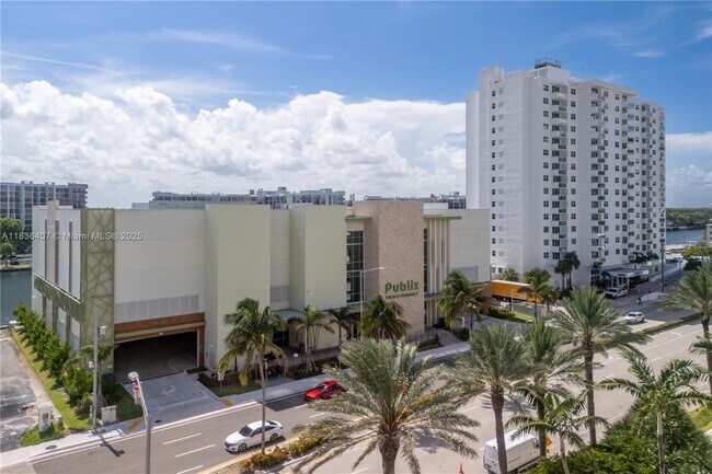 Building Photo - 3000 S Ocean Dr