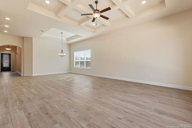 Building Photo - 612 Carriage House