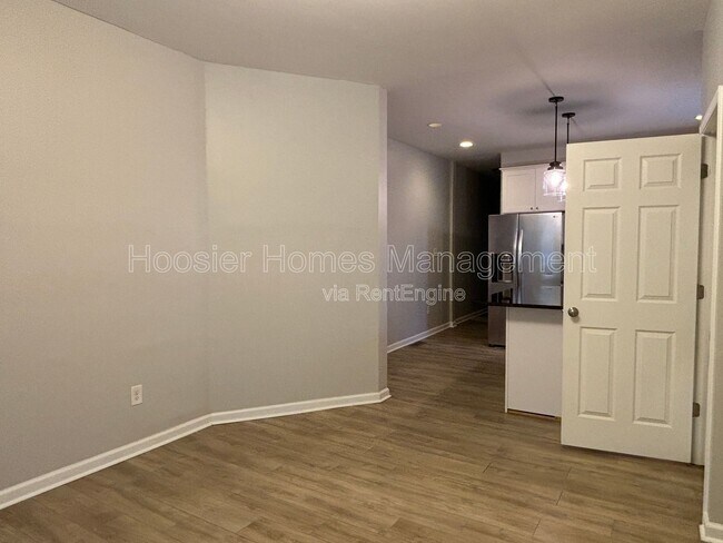 Building Photo - 1338 Barth Ave