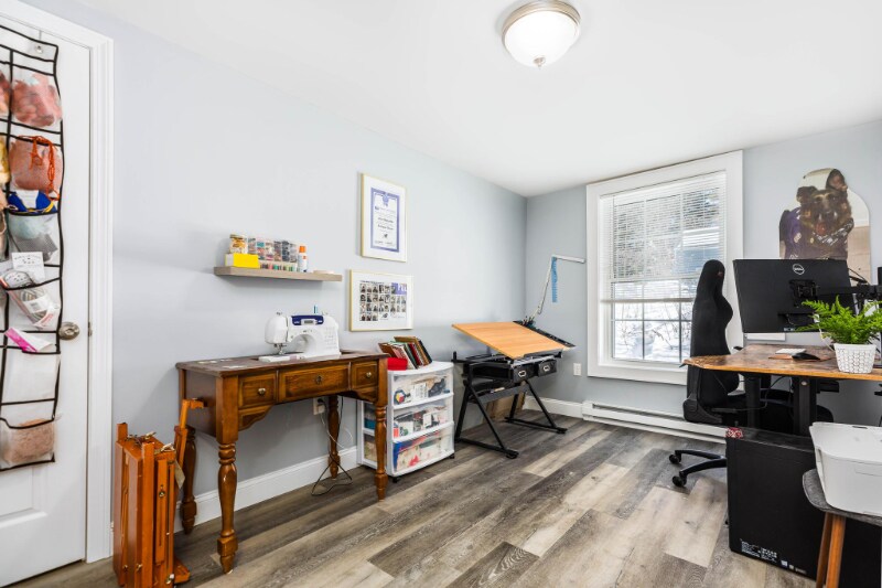 Building Photo - 730 Mammoth Rd