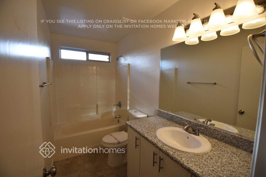 Building Photo - 2458 E Jasper Dr