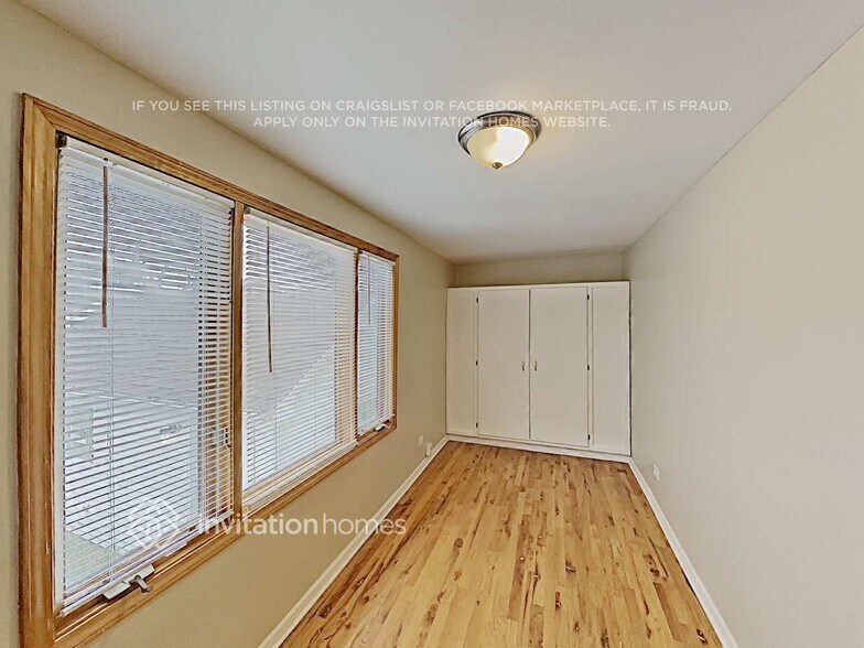 Building Photo - 7938 W Elmgrove Dr