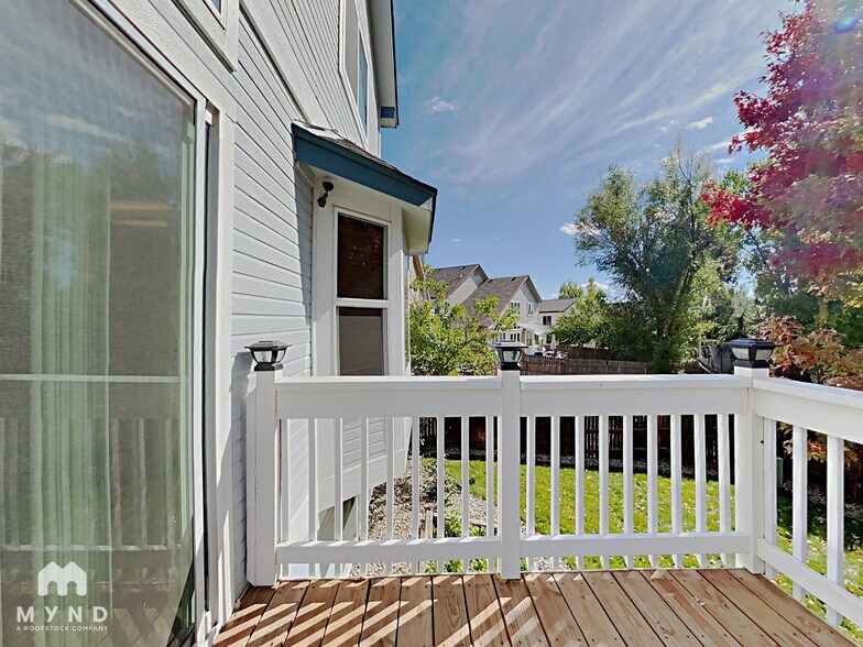 Building Photo - 5839 Instone Cir