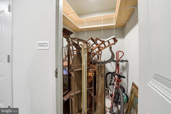 Building Photo - 13970 Englefield Dr