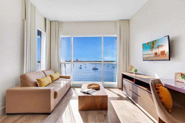 Building Photo - 777 N Ocean Dr