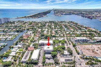 Building Photo - 2420 SE 17th St