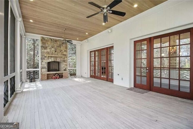 Building Photo - 460 Ivy Park Ln NE