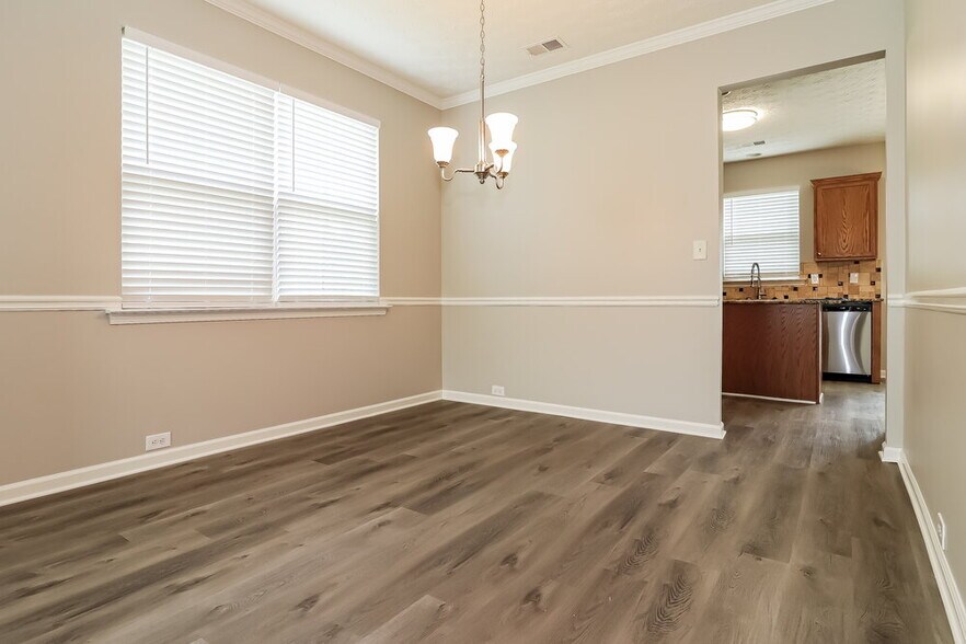 Building Photo - 266 Silver Arrow Cir