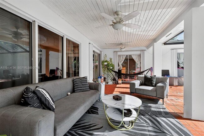 Building Photo - 11890 SW 72nd Pl