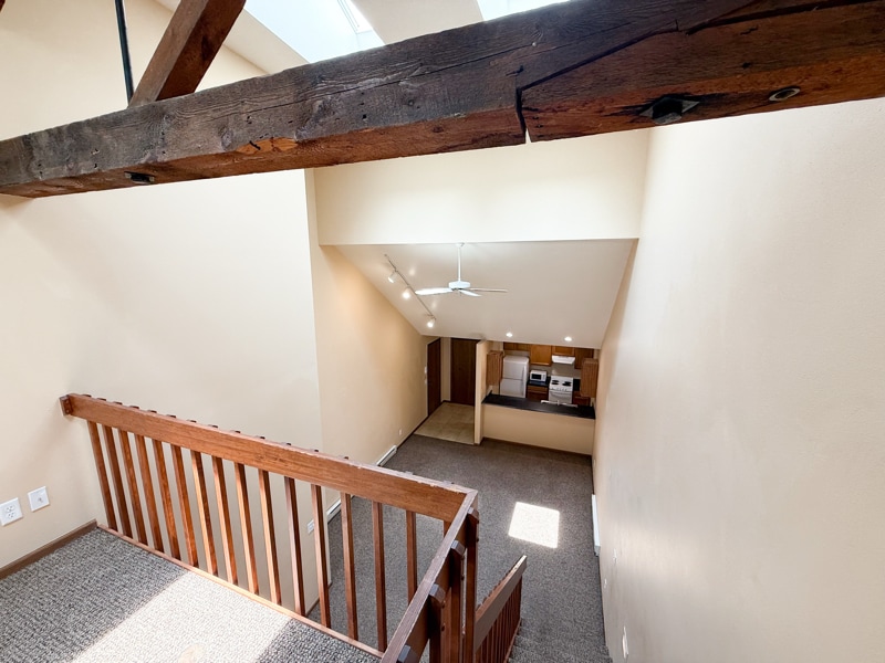 Building Photo - 123 3rd St