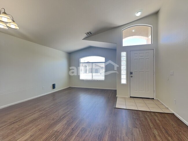 Building Photo - 11436 E Pronghorn Ave