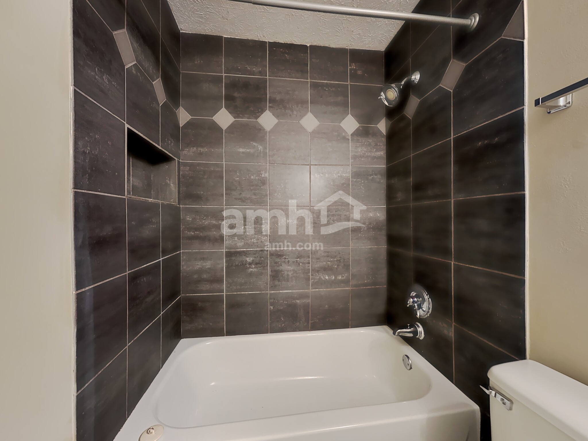 Building Photo - 4758 Jamerson Forest Cir