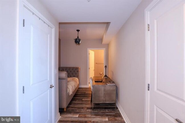 Building Photo - 8220 Crestwood Heights Dr