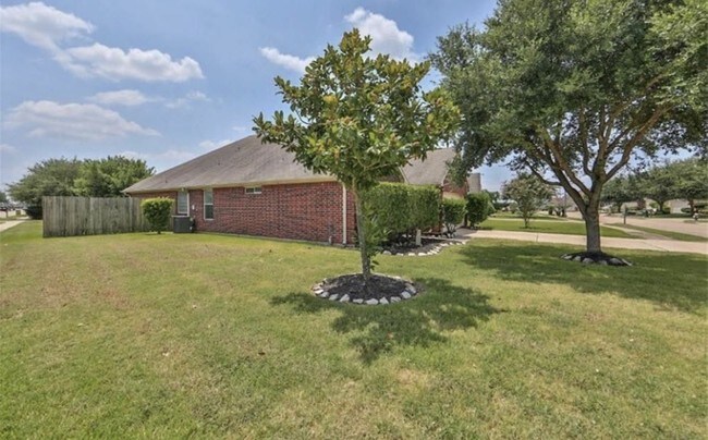 Building Photo - 21003 Claremore Ct