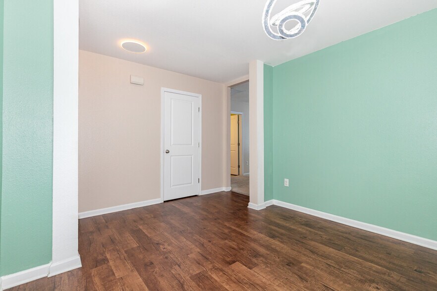 Building Photo - 486 Botanical Ct