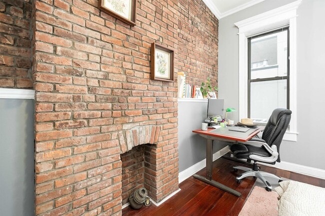 Building Photo - 515 Manila Ave