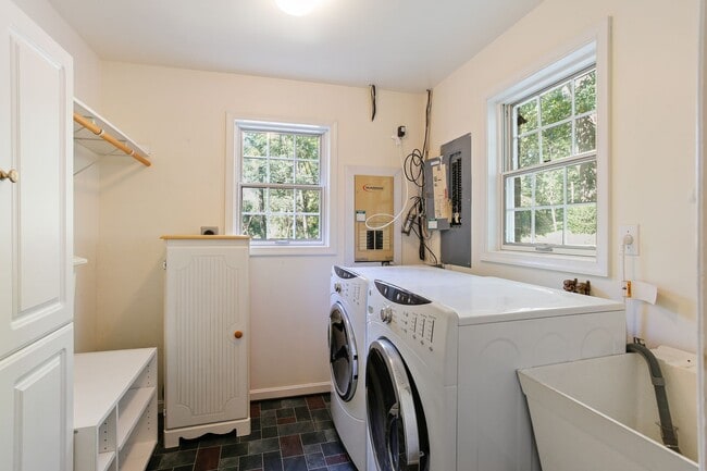 Building Photo - Unique 4BR Farmhouse with Modern Comfort o...