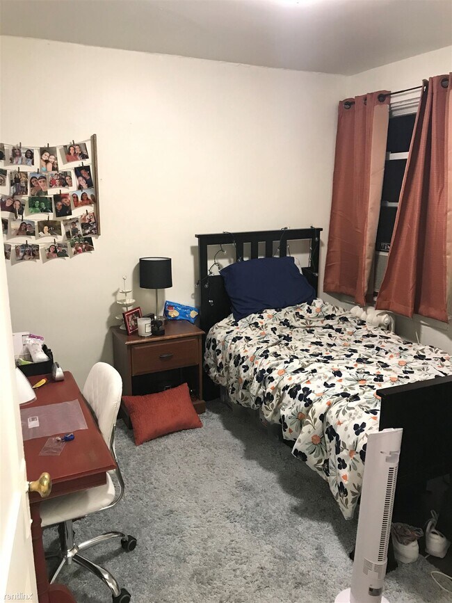 Building Photo - 3 br, 1 bath House - 200 Chesterfield Rd