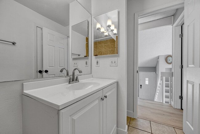 Building Photo - 16934 E Whitaker Dr